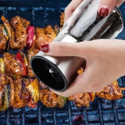 2x Pepparkvarn kryddkvarnar i SILVER 2x Handkvarn av glas och rostfritt stål för köket, perfekt för att mala och krossa peppar, salt, kryddor och